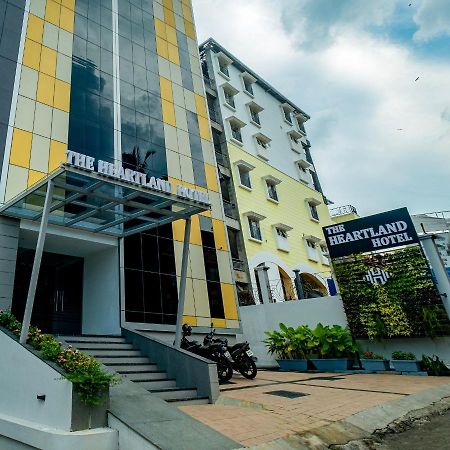 The Heartland Business Hotel, Trivandrum Thiruvananthapuram Buitenkant foto
