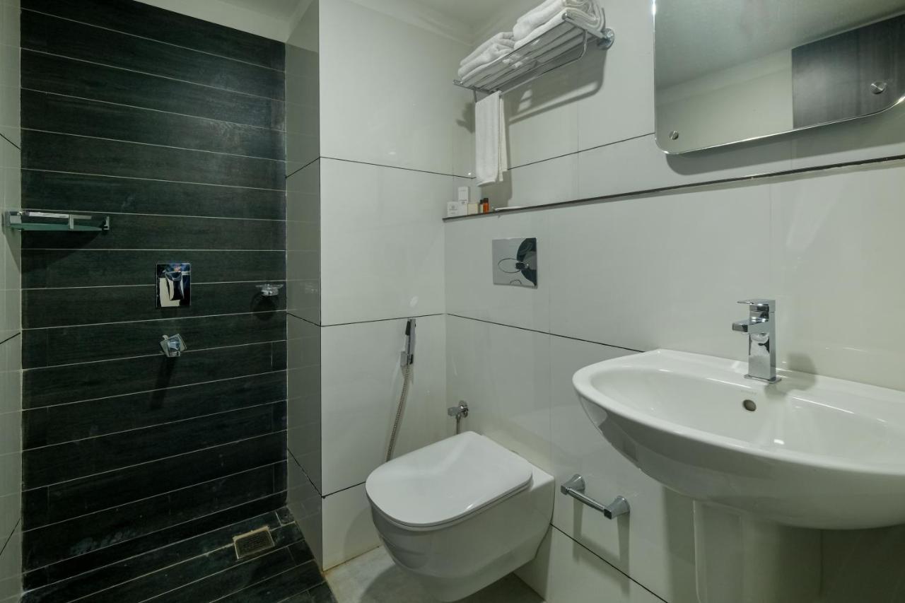 The Heartland Business Hotel, Trivandrum Thiruvananthapuram Buitenkant foto